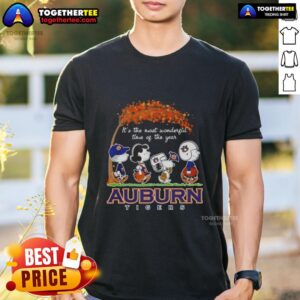 Happy Auburn Tigers X Peanuts Snoopy And Friends Autumn It's The Most Wonderful Time Of The Year T-Shirt