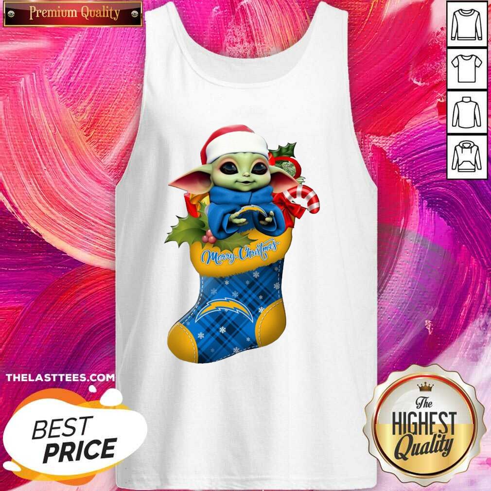 Happy Baby Yoda Hug Green Bay Packers Ornament Merry Christmas 2020 Shirt - Image 2