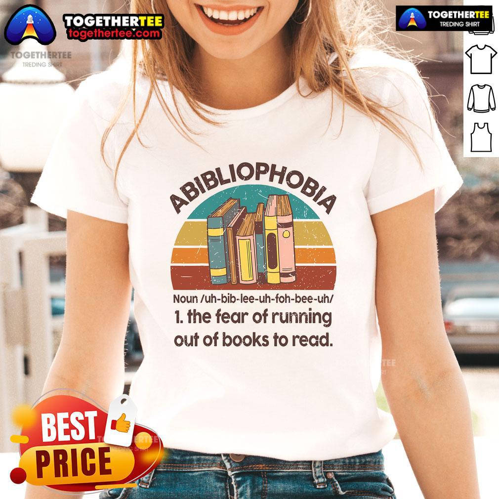 Official Abibliophobia The Fear Of Running Out Of Book To Read Vintage T-Shirt - Image 3