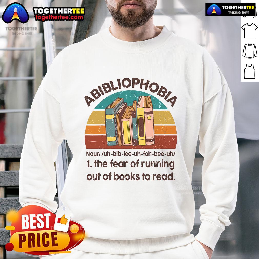 Official Abibliophobia The Fear Of Running Out Of Book To Read Vintage T-Shirt - Image 5