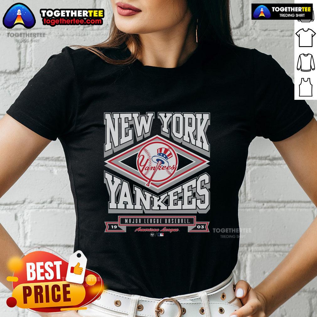 Premium New York Yankees Heater T-Shirt - Image 3
