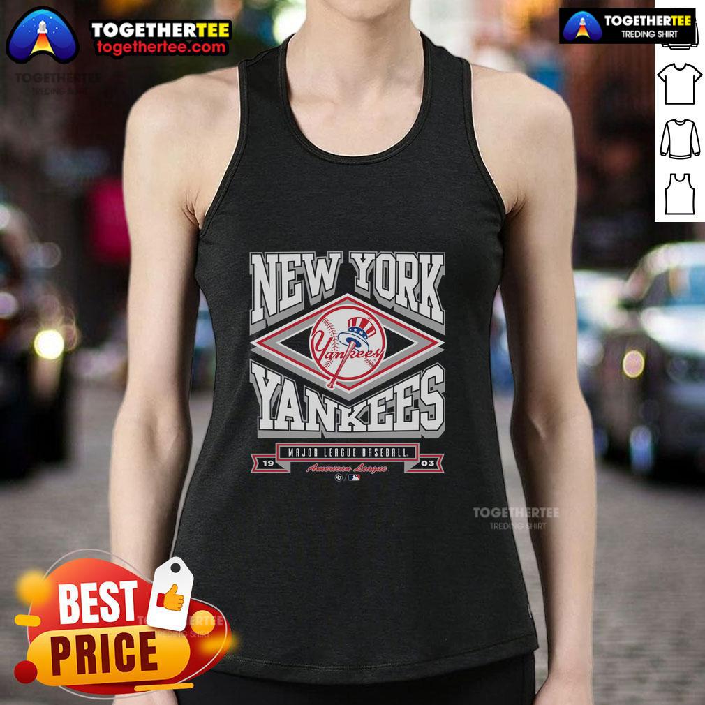 Premium New York Yankees Heater T-Shirt - Image 4