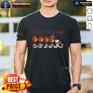 Nice Cincinnati Bengals X Peanuts Snoopy And Friends Abbey Road T-Shirt