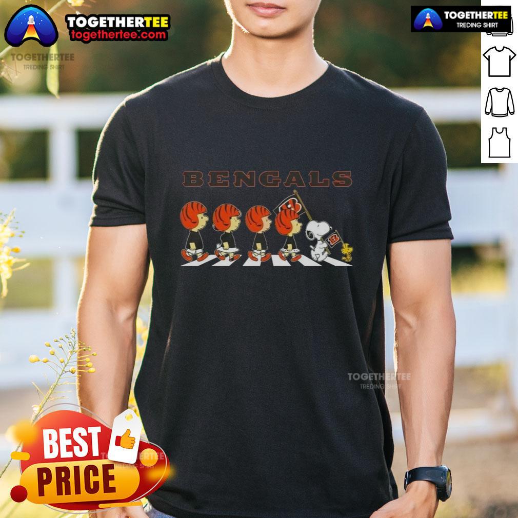Nice Cincinnati Bengals X Peanuts Snoopy And Friends Abbey Road T-Shirt