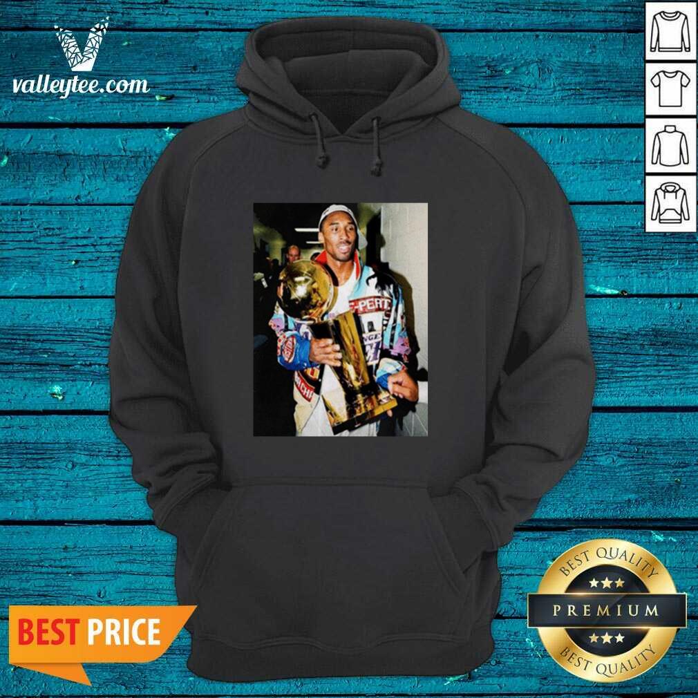 Fantastic Vintage Kobe Bryant After Winning Title Shirt - Image 3