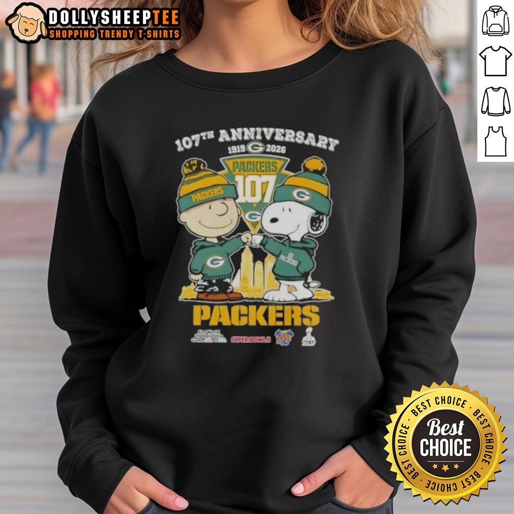 Hot Charlie Brown And Snoopy 107th Anniversary 1919 2026 Green Bay Packers Football Skyline T-Shirt - Image 5