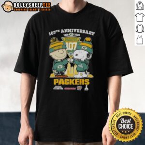 Hot Charlie Brown And Snoopy 107th Anniversary 1919 2026 Green Bay Packers Football Skyline T-Shirt