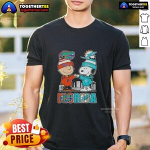 Cute Charlie Brown And Snoopy Florida Gators And Miami Dolphins Skyline T-Shirt