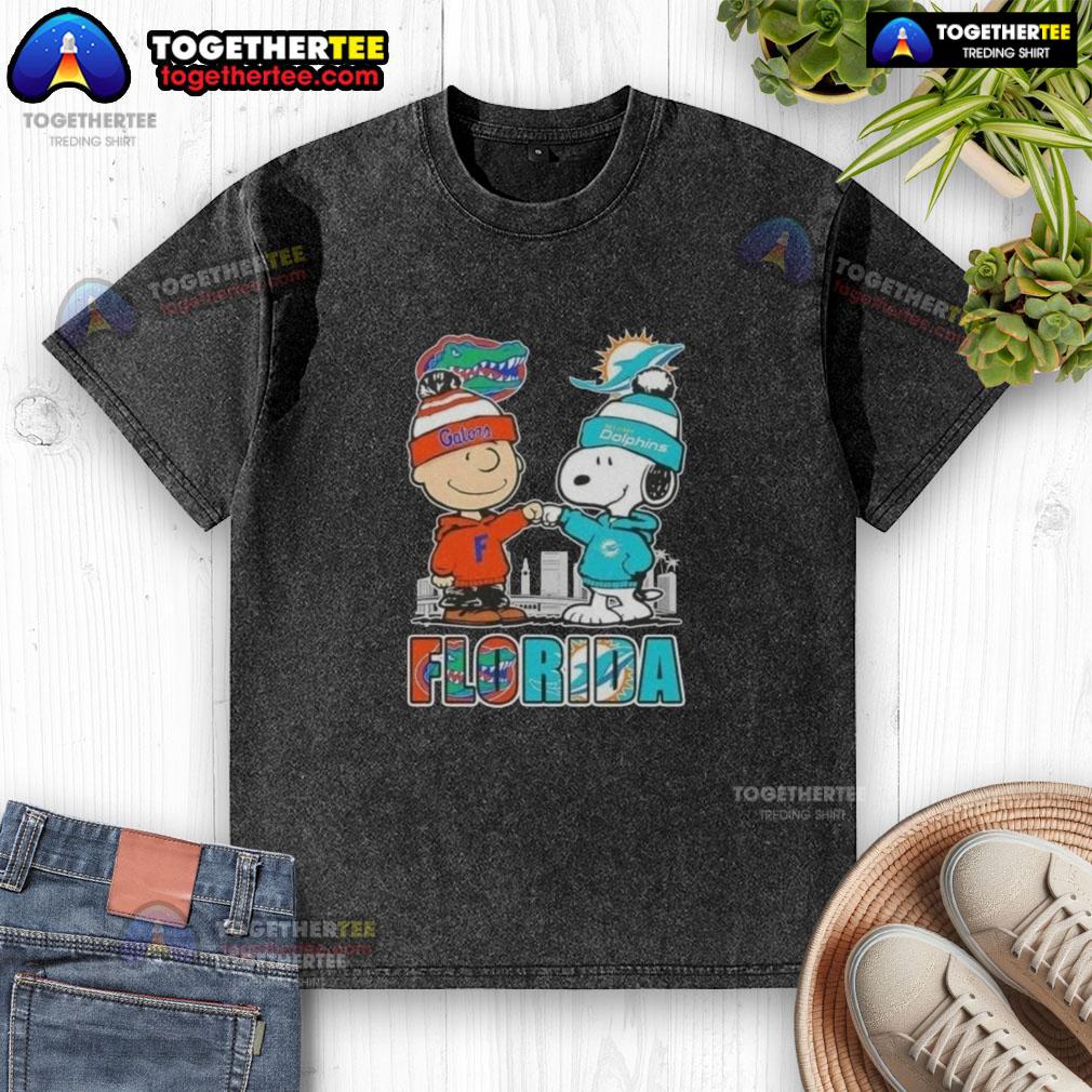 Cute Charlie Brown And Snoopy Florida Gators And Miami Dolphins Skyline T-Shirt - Image 6