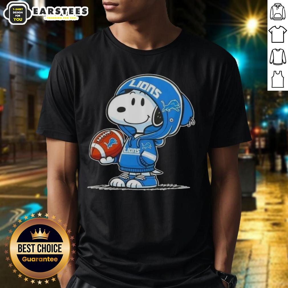 Good Peanuts Snoopy Wearing Hoodie Detroit Lions And Smiling At Fans T-Shirt