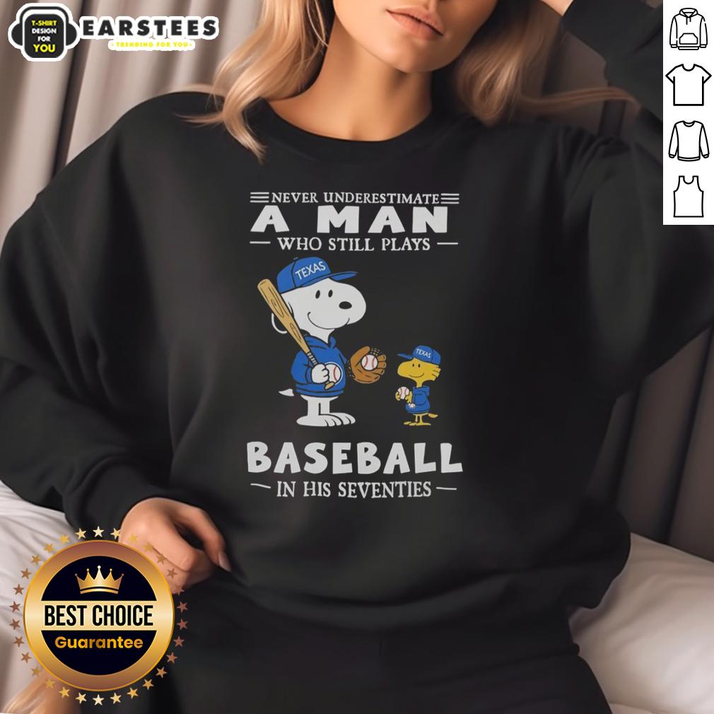 Cute The Peanuts X Texas Rangers Never Underestimate A Man Who Still Plays Baseball In His Seventies T-Shirt - Image 5