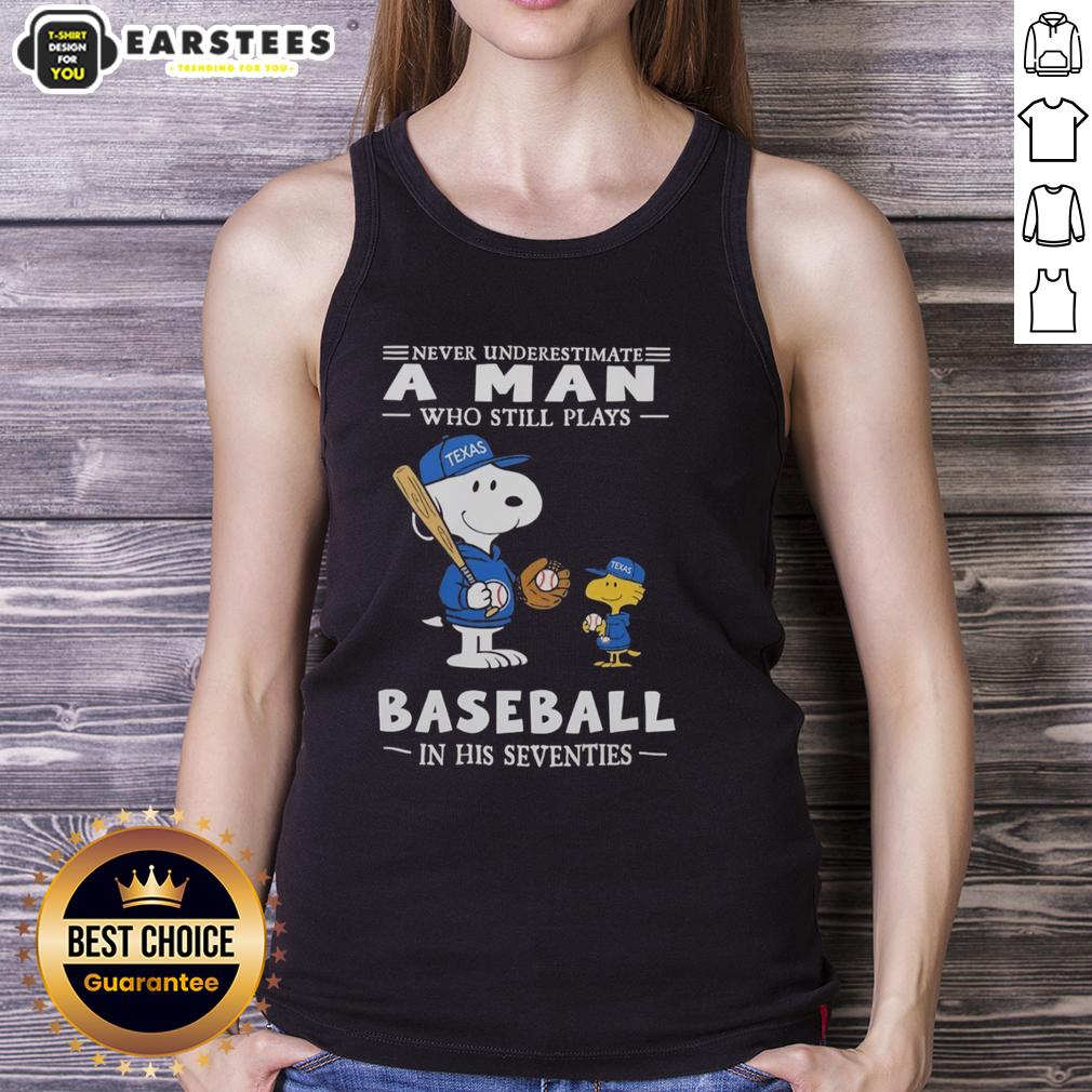 Cute The Peanuts X Texas Rangers Never Underestimate A Man Who Still Plays Baseball In His Seventies T-Shirt - Image 4