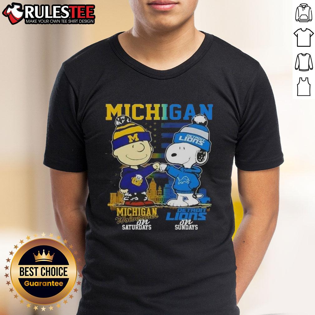 Cute Michigan Sports Charlie Brown Wolverines On Saturdays X Snoopy Detroit Lions On Sundays Skyline T-Shirt