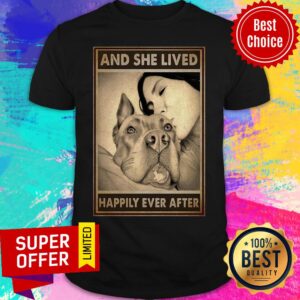 Premium Pitbull And Mom And She Lived Happily Ever After Poster Shirt
