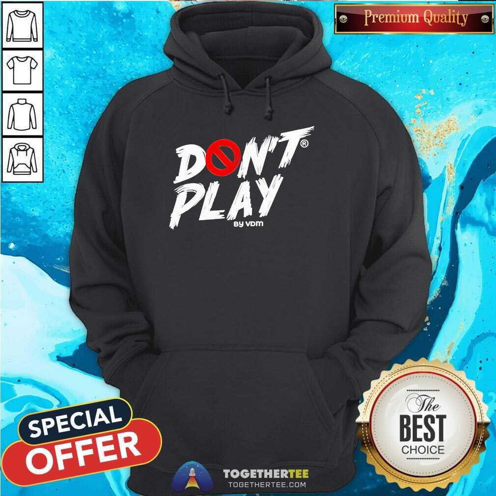Top Martins Vincent Otse Wearing Don't Play By VDM T-Shirt - Image 5