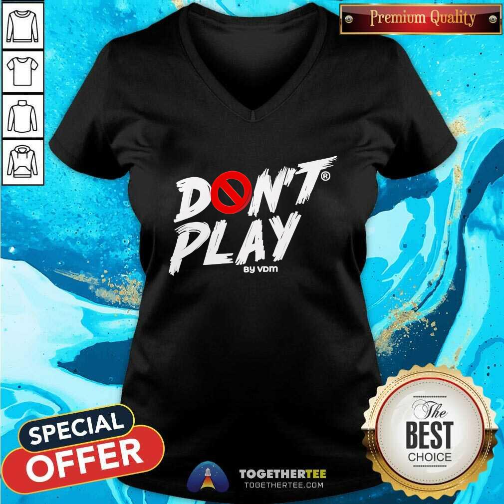 Top Martins Vincent Otse Wearing Don't Play By VDM T-Shirt - Image 2