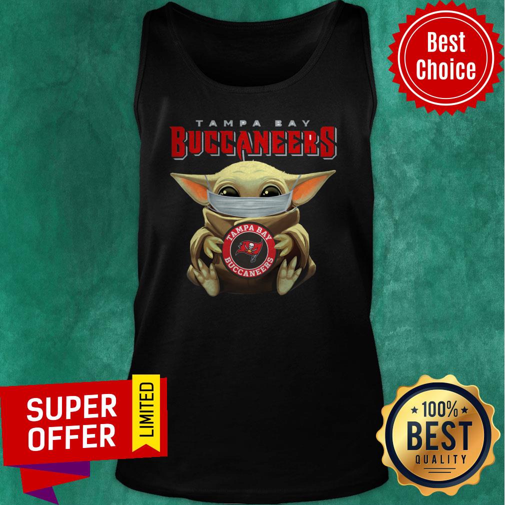 Funny Baby Yoda Face Mask Hug Tampa Bay Buccaneers Shirt - Image 5
