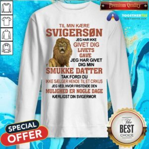 Alternative view of Cool Svigerson Smukke Datter Lion Shirt
