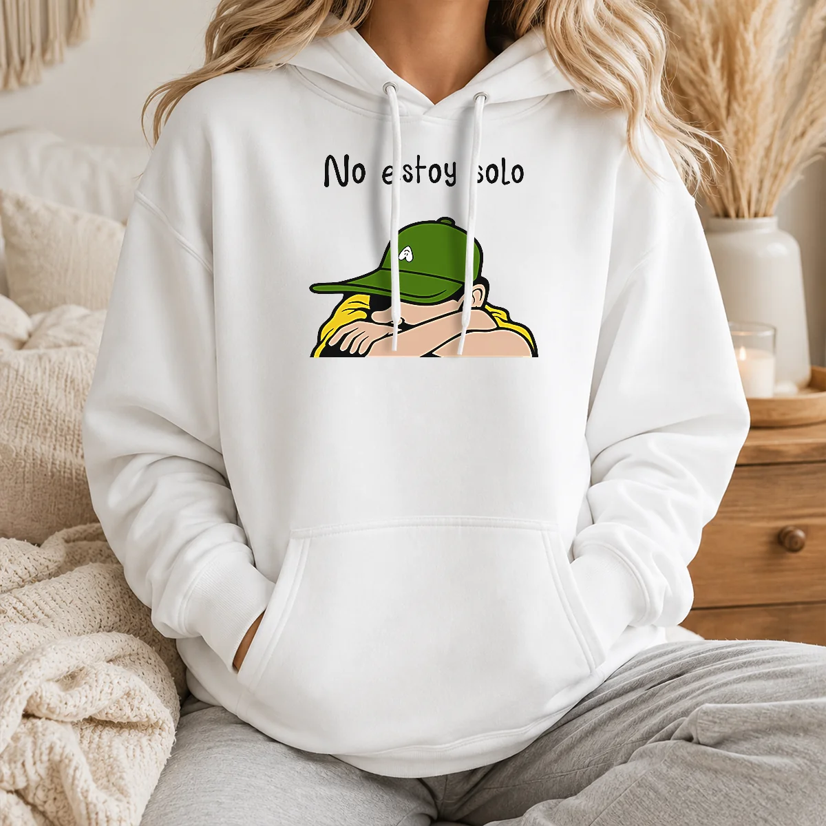 Official Premium No Estoy Solo Charlie Brown Snoopy And Peanuts Gang Hug Shirt - Image 6