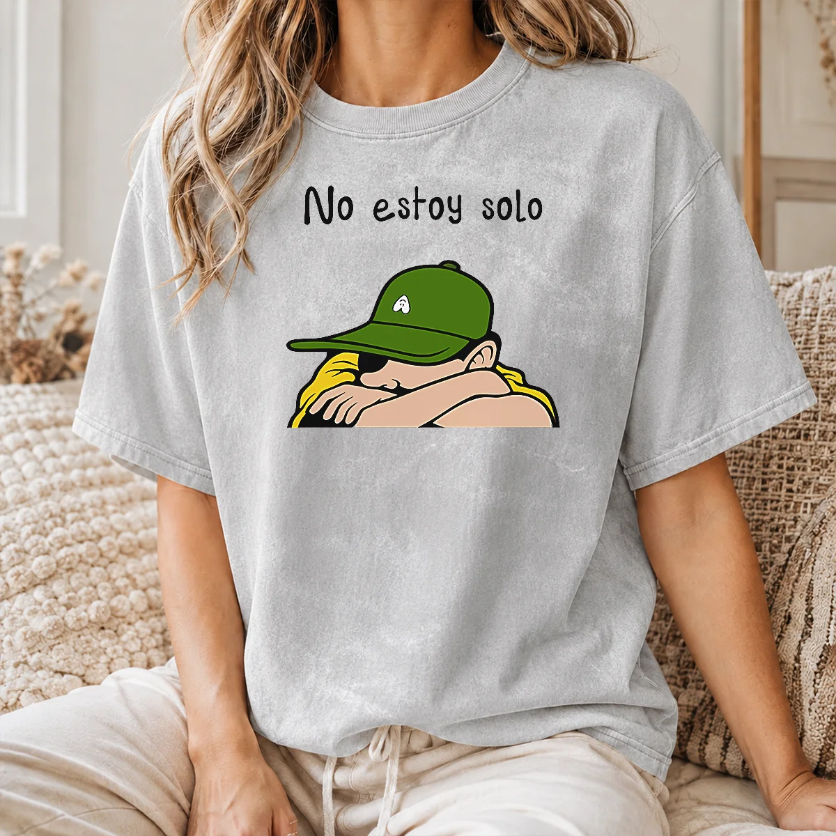 Official Premium No Estoy Solo Charlie Brown Snoopy And Peanuts Gang Hug Shirt - Image 8