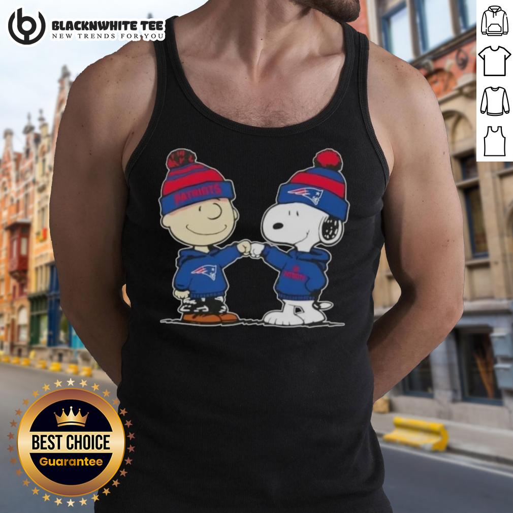 Nice Peanuts Charlie Brown Fist Bump Snoopy X New England Patriots Football T-Shirt - Image 4