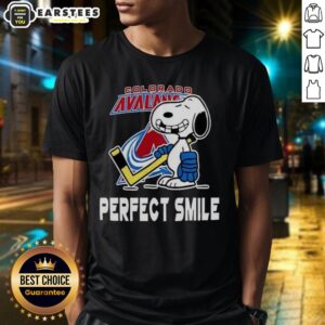 Good Colorado Avalanche Hockey Snoopy Perfect Smile T-Shirt