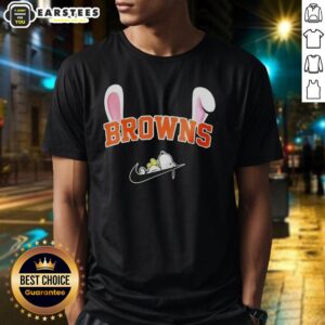 Awesome Cleveland Browns X Snoopy Happy Easter T-Shirt