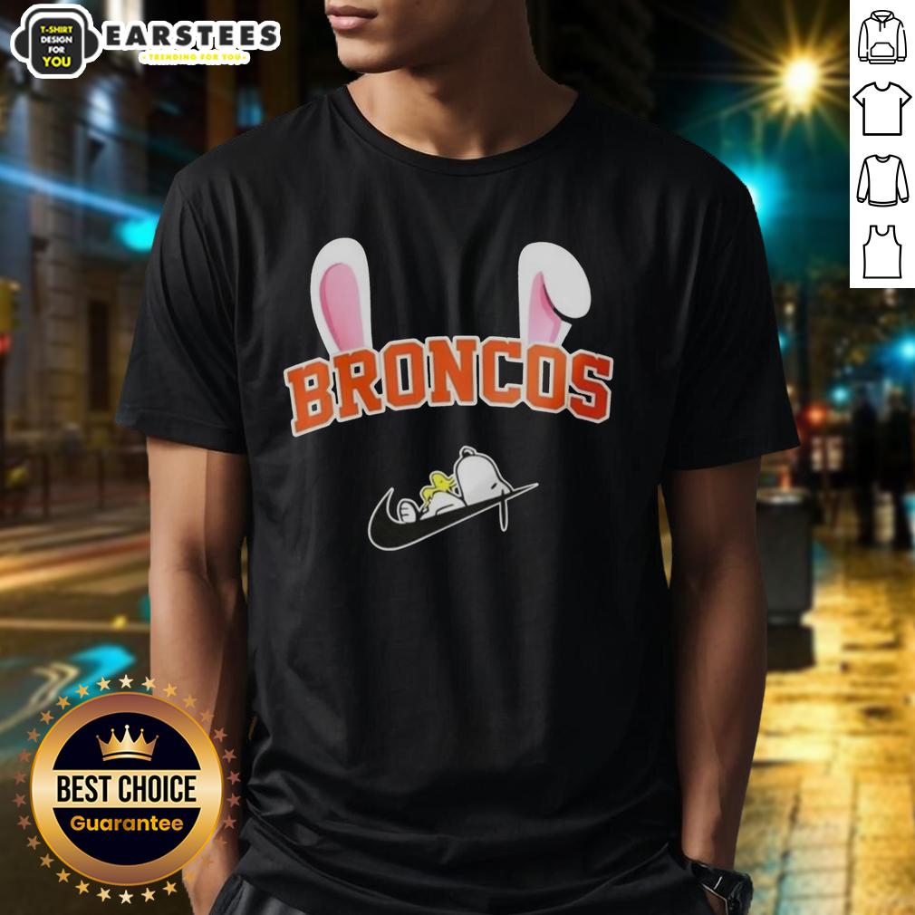Awesome Denver Broncos X Snoopy Happy Easter T-Shirt