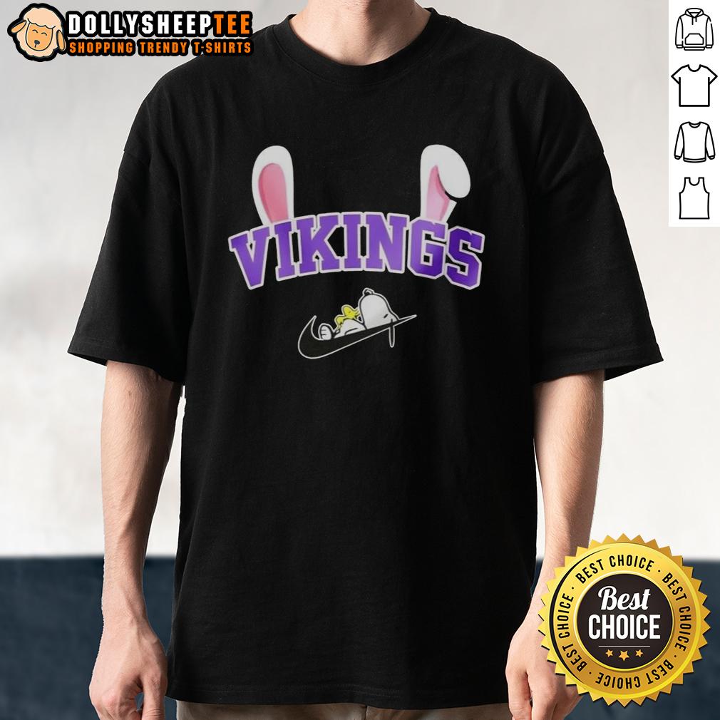 Official Minnesota Vikings X Snoopy Happy Easter T-Shirt