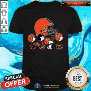 The Peanuts Snoopy And Friends Cheer For The Cleveland Browns NFL T-shirt