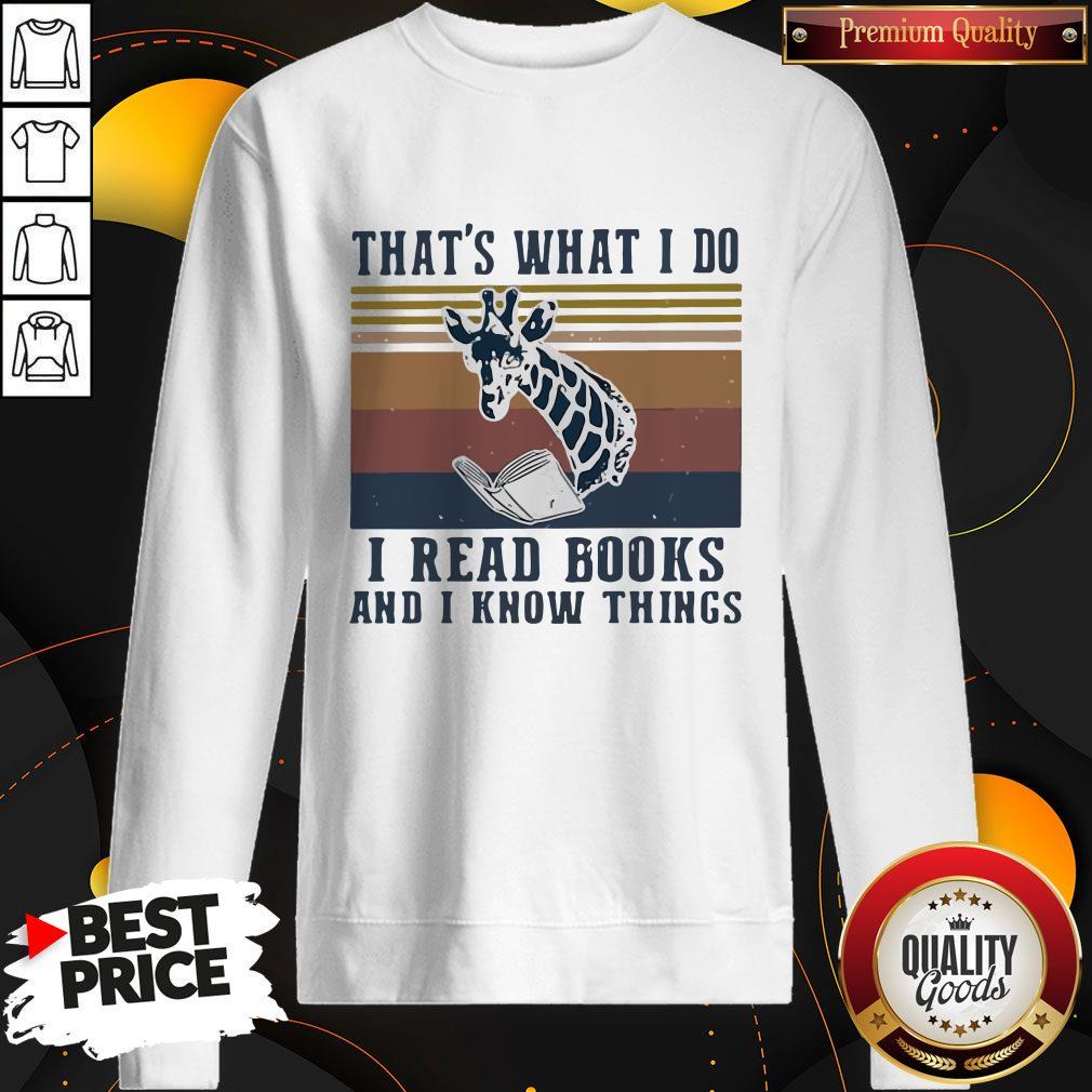 That’s What I Do I Read Books And I Know Things Giraffe Vintage Shirt - Image 5