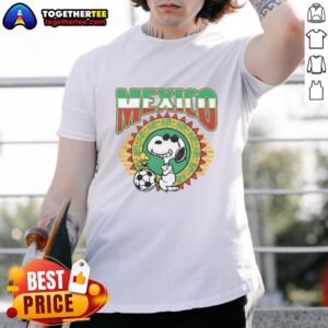 Top Peanuts Snoopy X Mexico Soccer T-Shirt