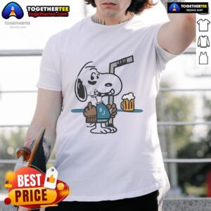 Nice Snoopy Player San Jose Sharks Hockey Smoking Middle Finger T-Shirt
