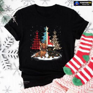 Merry Christmas Dachshunds Standing Beside Xmas Trees American Flag Leopard And Plaid Trees T-Shirt