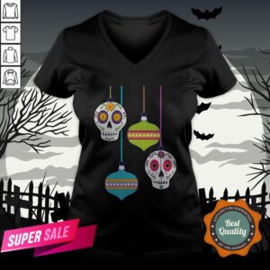 Alternative view of Feliz Navidad Sugar Skull Day Of The Dead Shirt