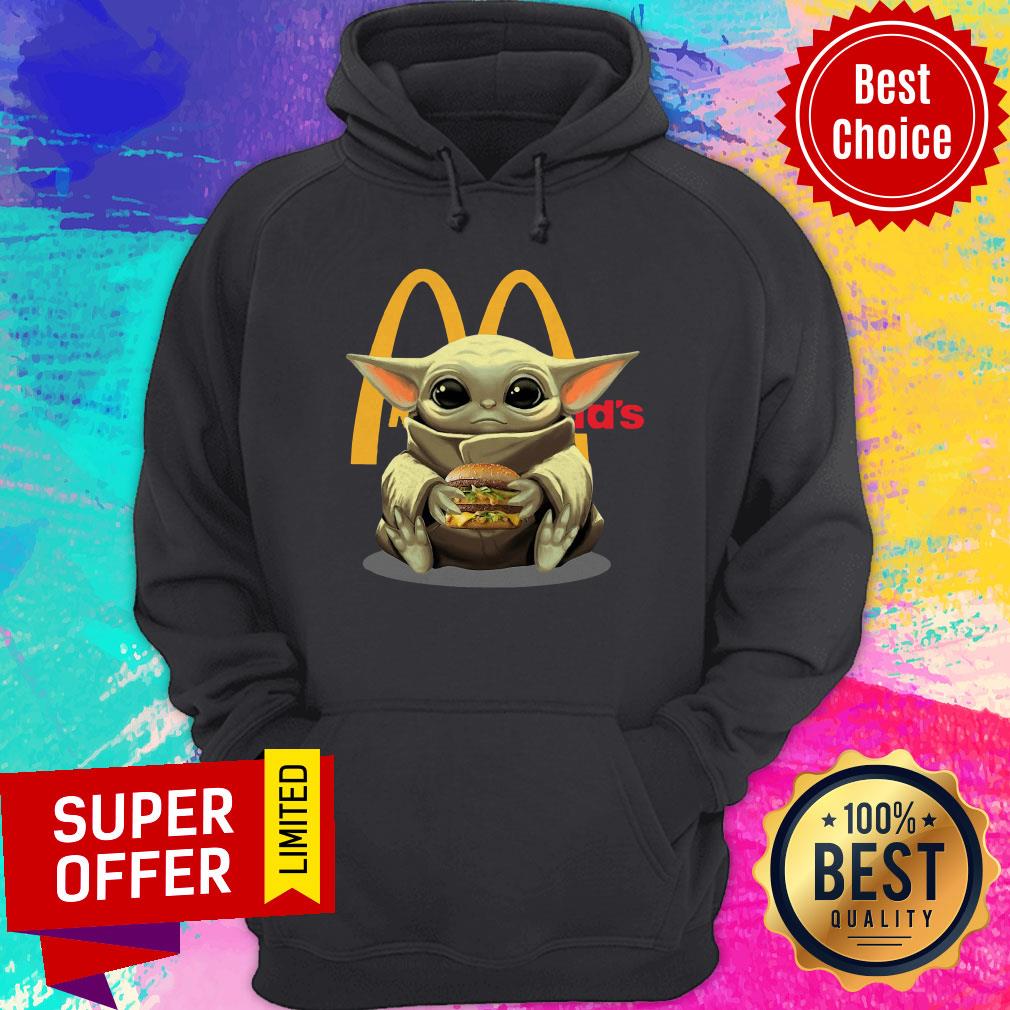 Funny Nice Baby Yoda Hug Hamburguesa McDonald’s Shirt - Image 3