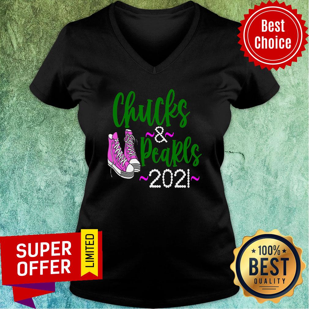 Nice Chucks and Pearls Crewneck 2021 Sneaker Shirt - Image 2
