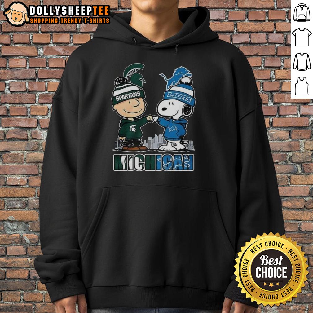 Nice Snoopy Michigan State Spartans And Detroit Lions Winter Coming 2025 T-Shirt - Image 2