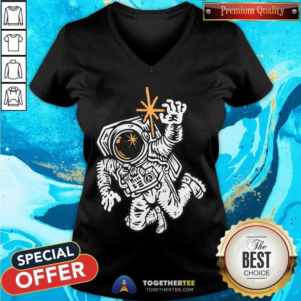 Nice The Stargazer Astronaut T-Shirt - Image 4