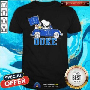 Pretty Snoopy Drives Car With Duke Blue Devils Flag T-Shirt