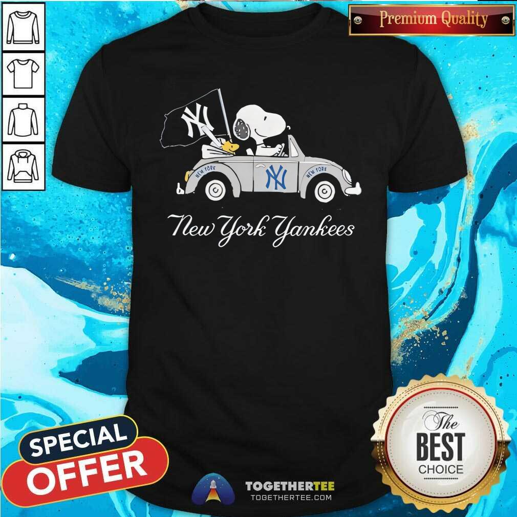 Original Snoopy Drives Car With New York Yankees Flag T-Shirt