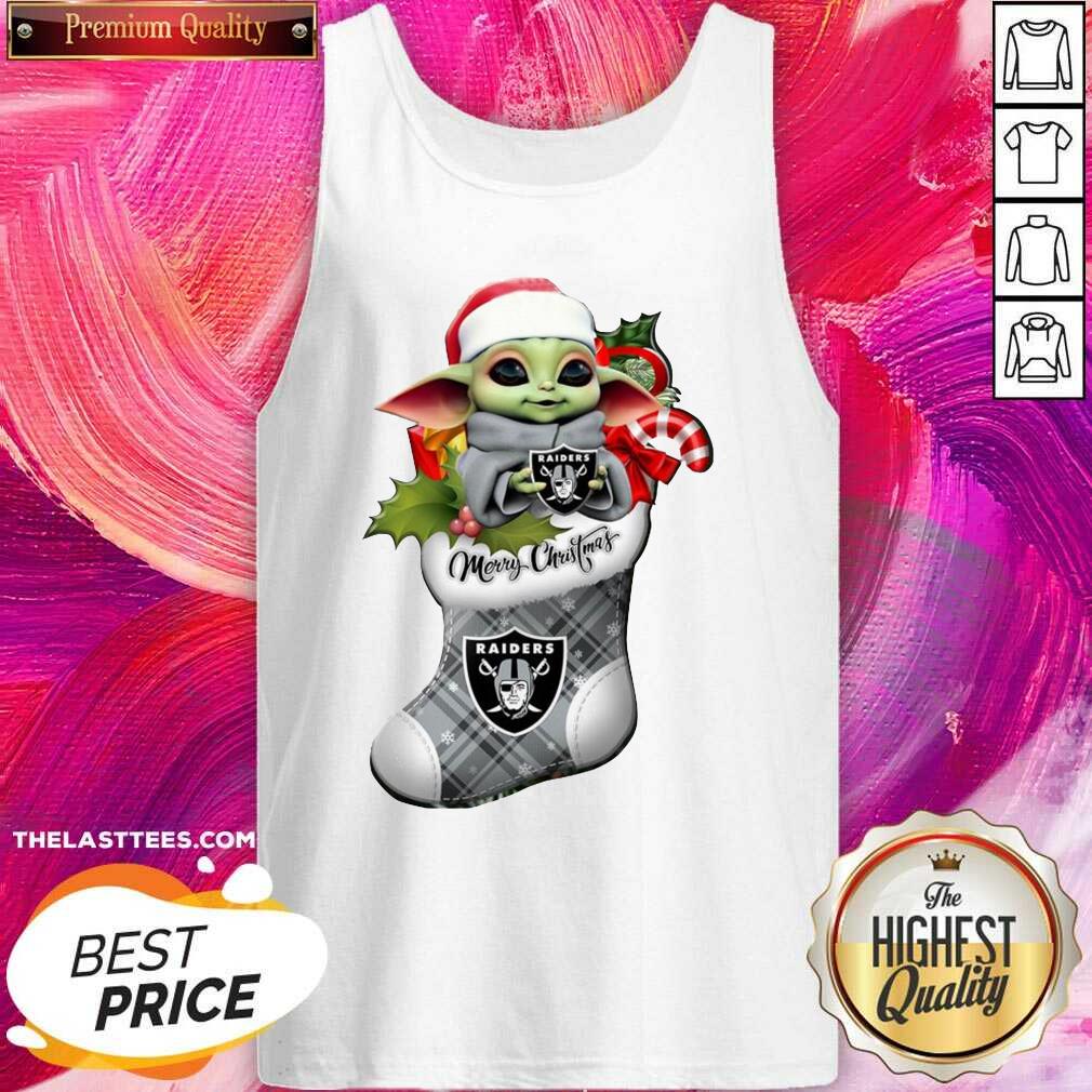 Great Baby Yoda Hug Las Vegas Raiders Ornament Merry Christmas 2020 Shirt - Image 4