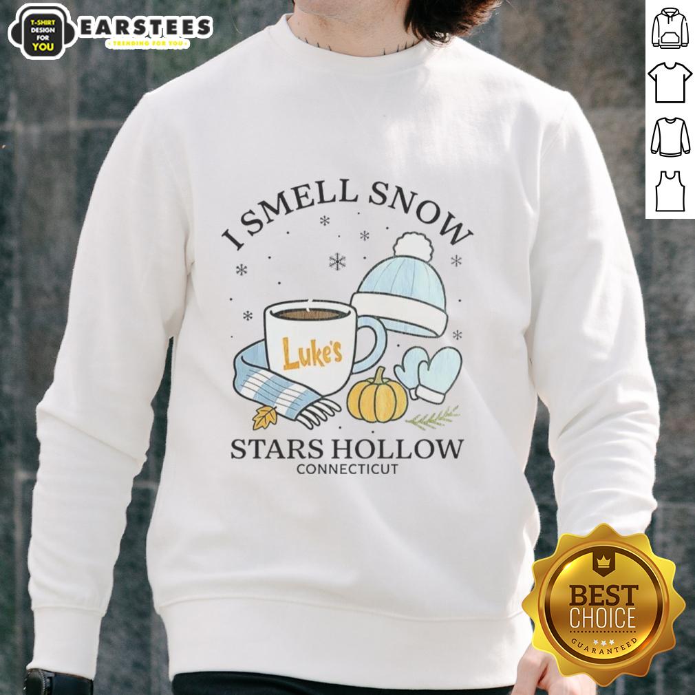 Premium I Smell Snow Stars Hollow Connecticut Christmas T-Shirt - Image 5