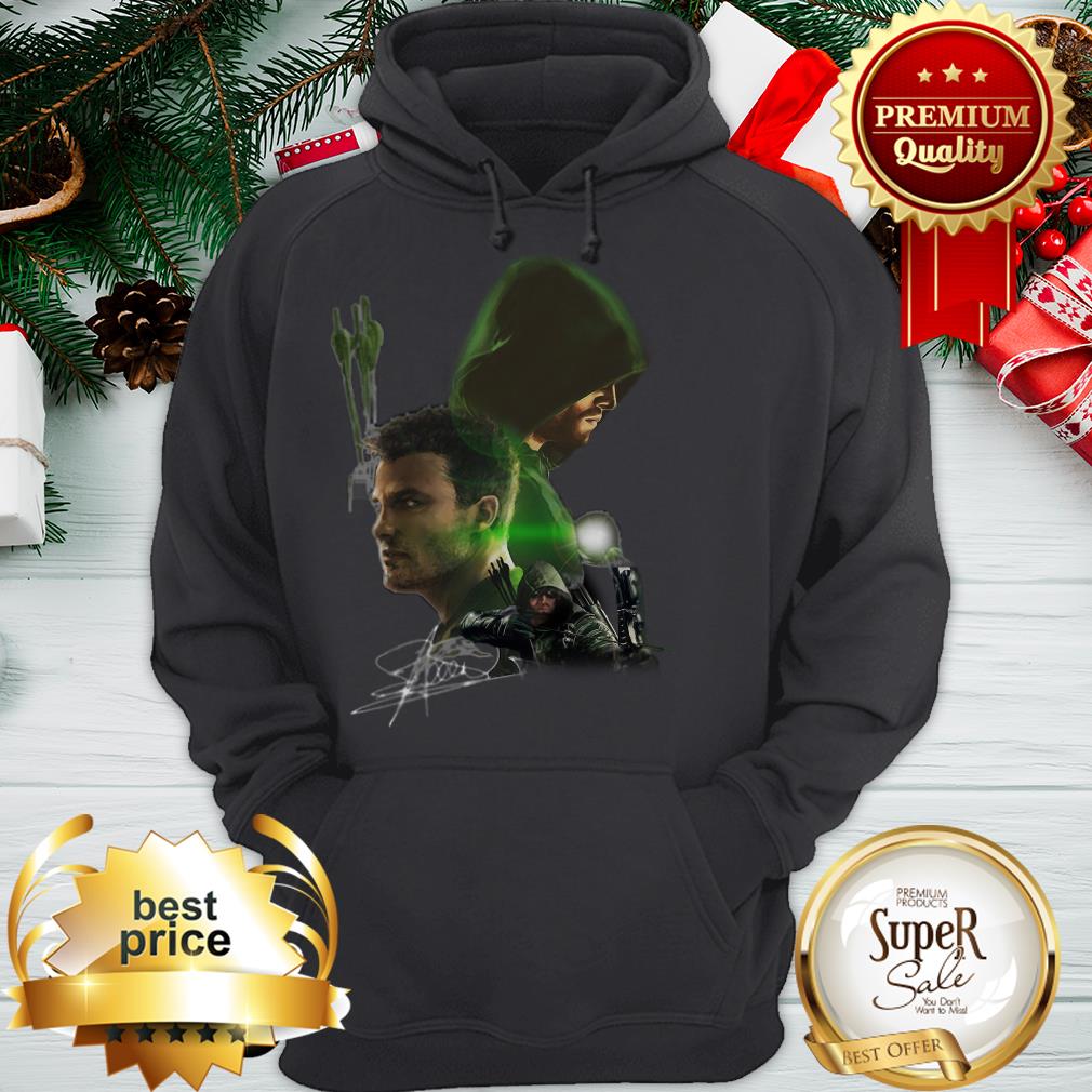 Autographed Stephen Amell Signature Arrow Shirt - Image 5