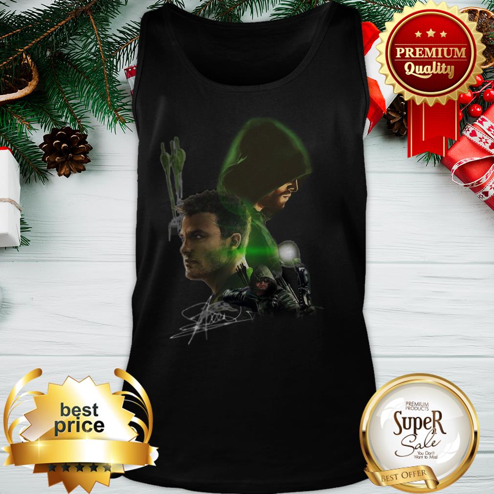 Autographed Stephen Amell Signature Arrow Shirt - Image 3