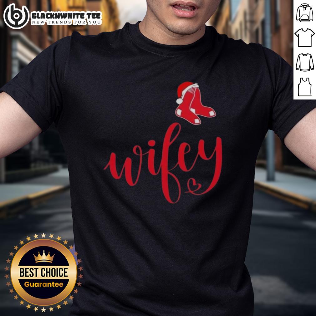 Good Wifey Boston Red Sox Santa Hat Merry Christmas T-Shirt