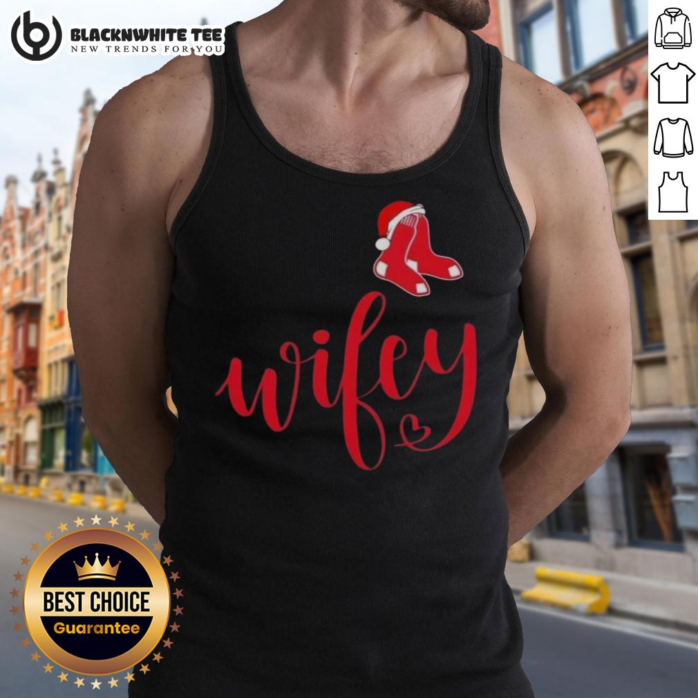 Good Wifey Boston Red Sox Santa Hat Merry Christmas T-Shirt - Image 4