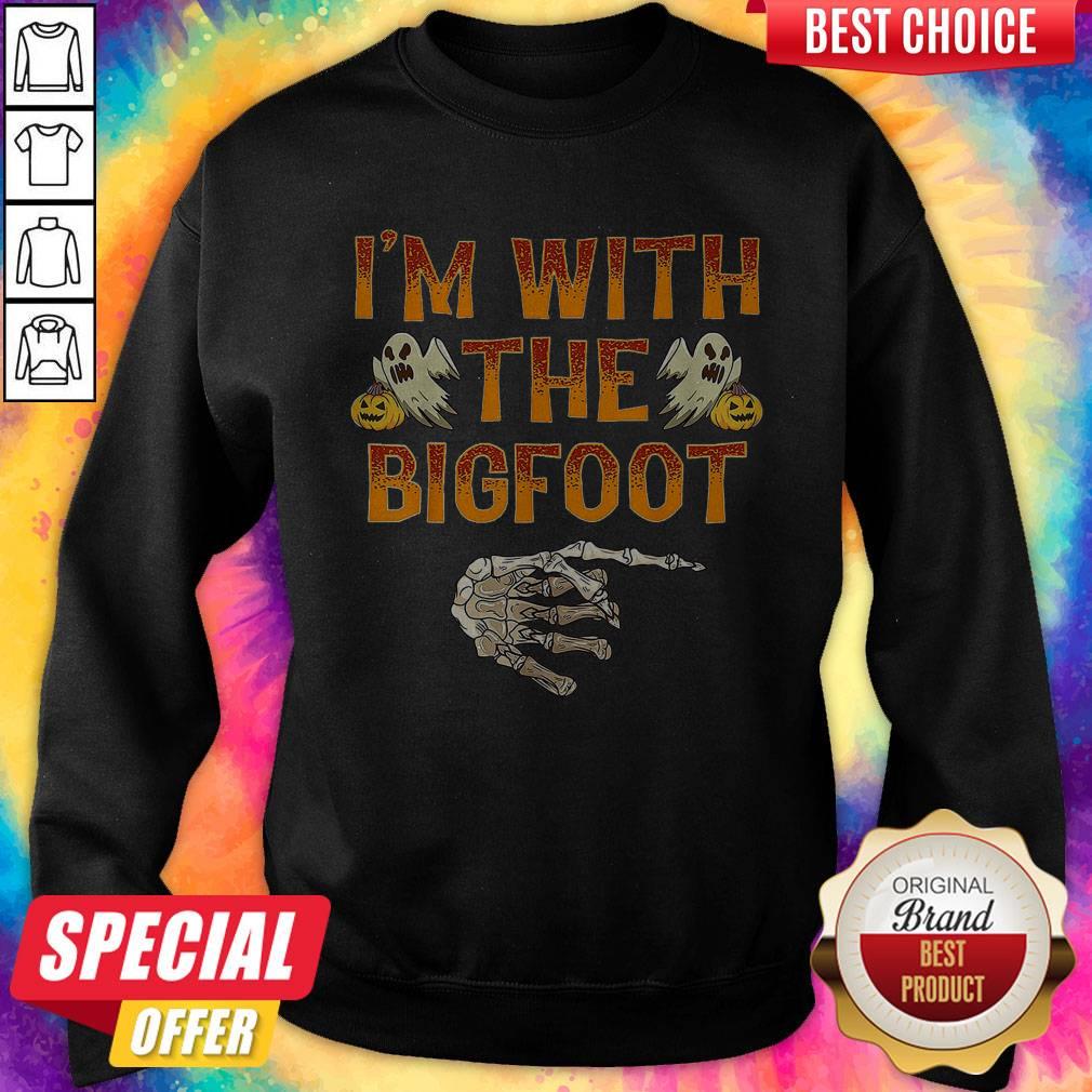 Top I’m With The Bigfoot Halloween Shirt - Image 5