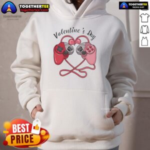 Alternative view of Nice Video Gamer Valentines Day With Controllers Heart Great T-Shirt