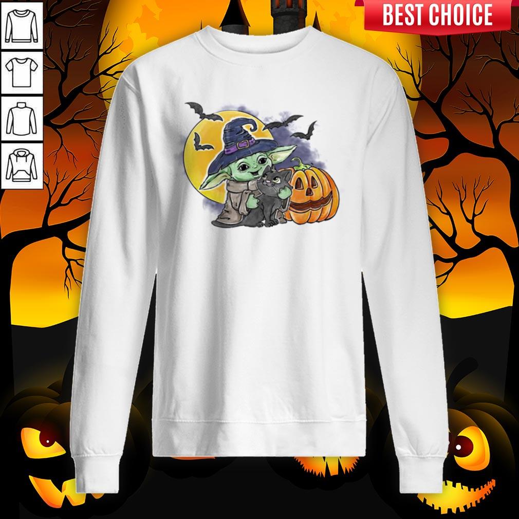 Top Baby Yoda Hug Cat Halloween Shirt - Image 2
